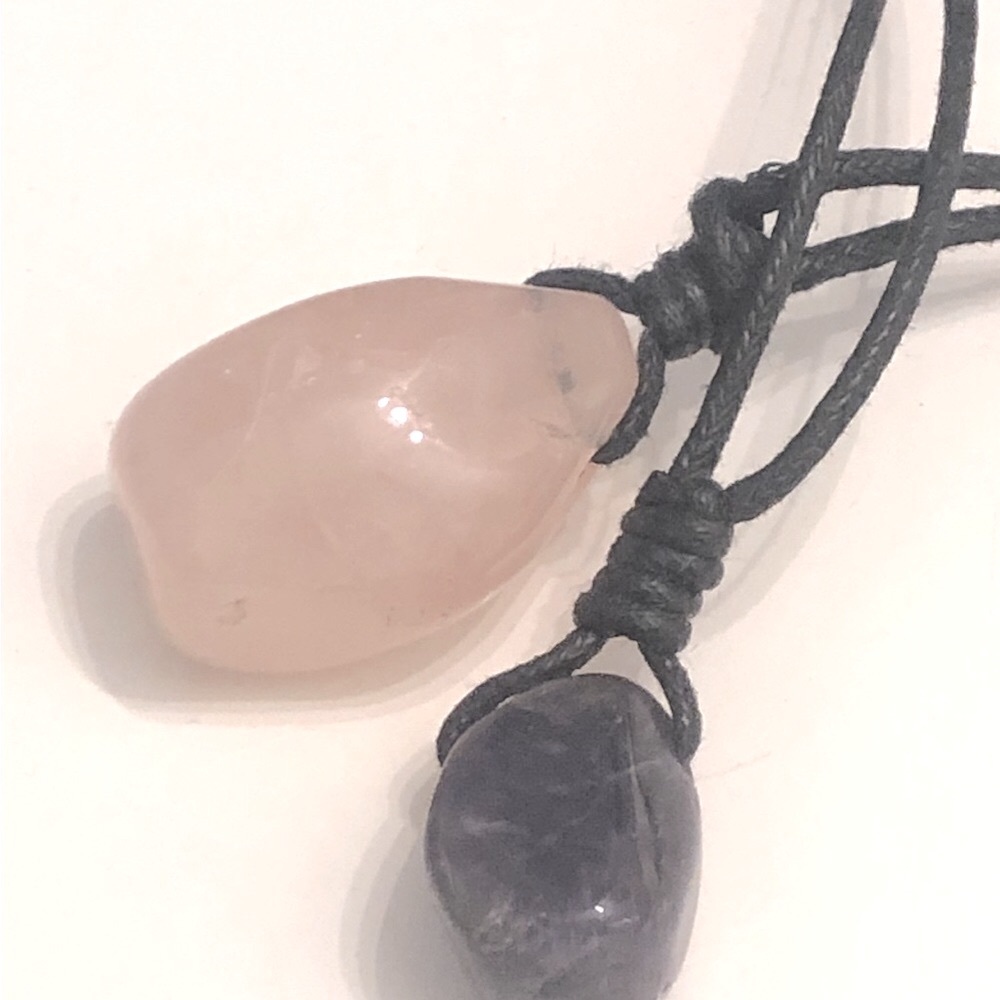 Amethyst and rose quartz dangling pendant necklace set
